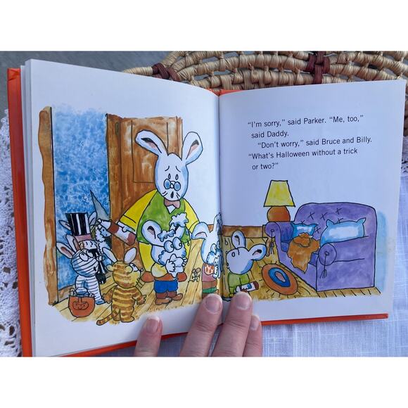 1990 Daddy Long Ears Halloween by Robert Kraus - Picture 3 of 5